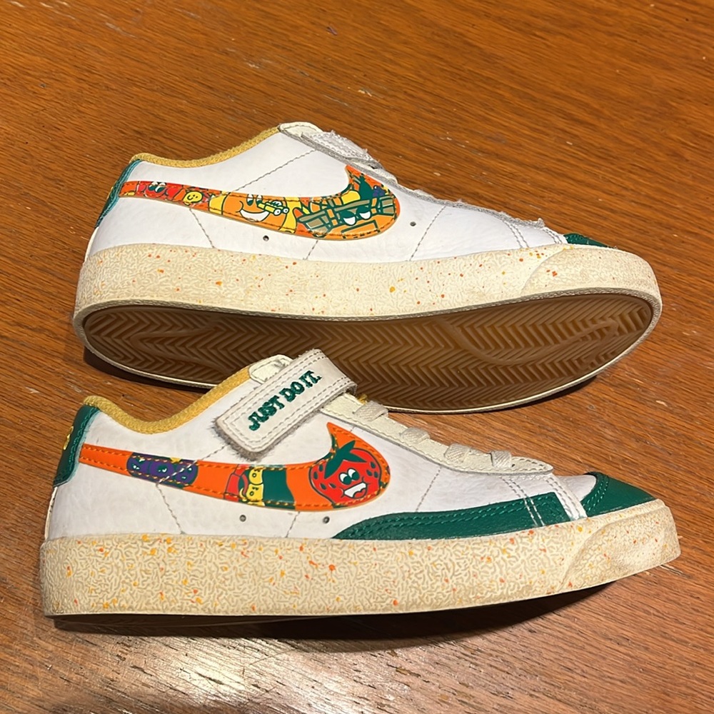 NIKE BLAZER LOW '77 (PS) Size 13C - Fruit Graphics